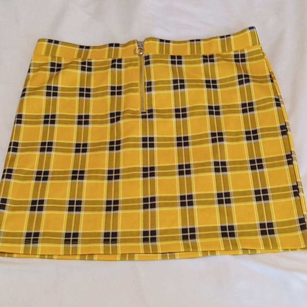 NWT Divided H&M Juniors Size Large Yellow Plaid Skirt. Preppy Academia